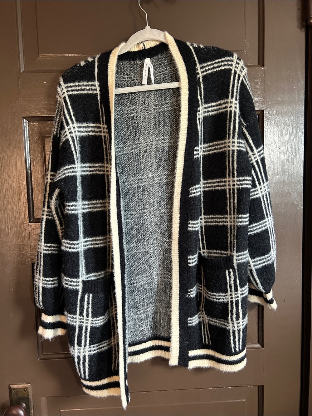 Plaid Open-Front Cardigan Sweater - Black & Cream